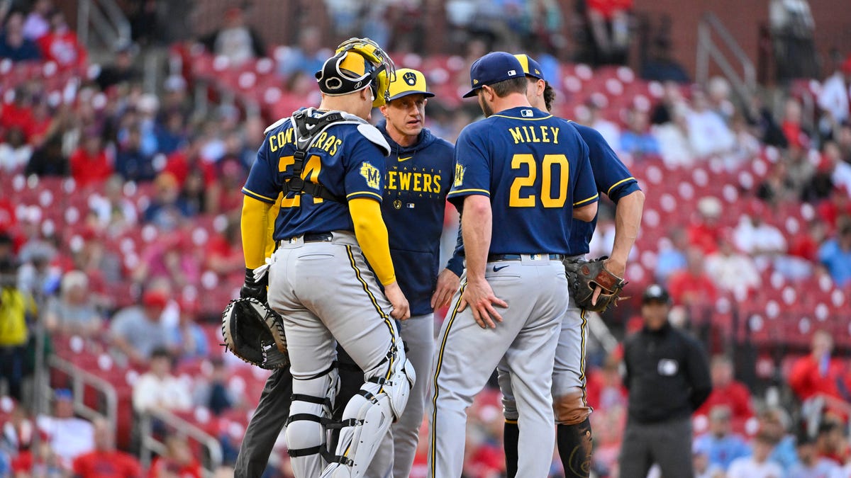 Featured image for Wade Miley's injury adds to Brewers' pitching woes.
