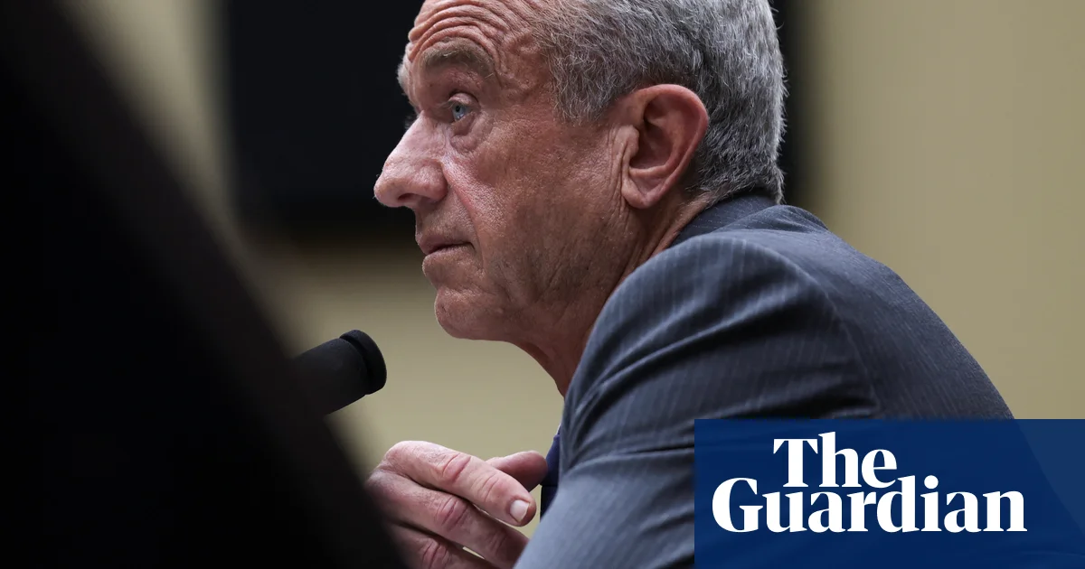 Featured image for Medical and public health groups sue over COVID-19 vaccine policy changes