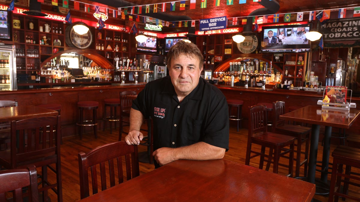 Featured image for Henrietta's Sticky Lips BBQ Juke Joint to Close