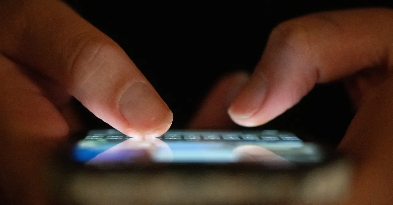 Upgrade Your Phone Typing for Free by Swapping Keyboards