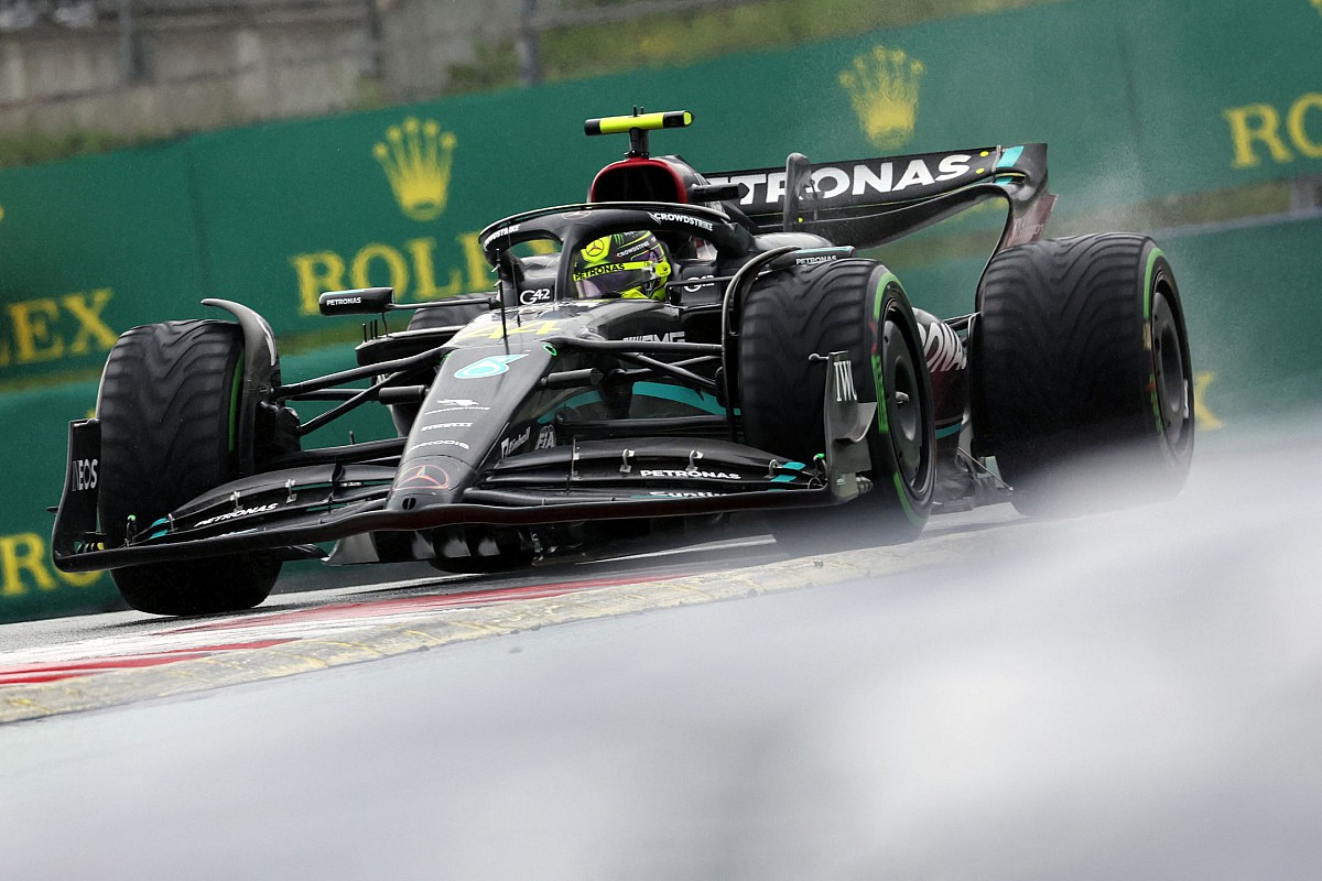Verstappen dominates Austrian F1 sprint, Hamilton struggles