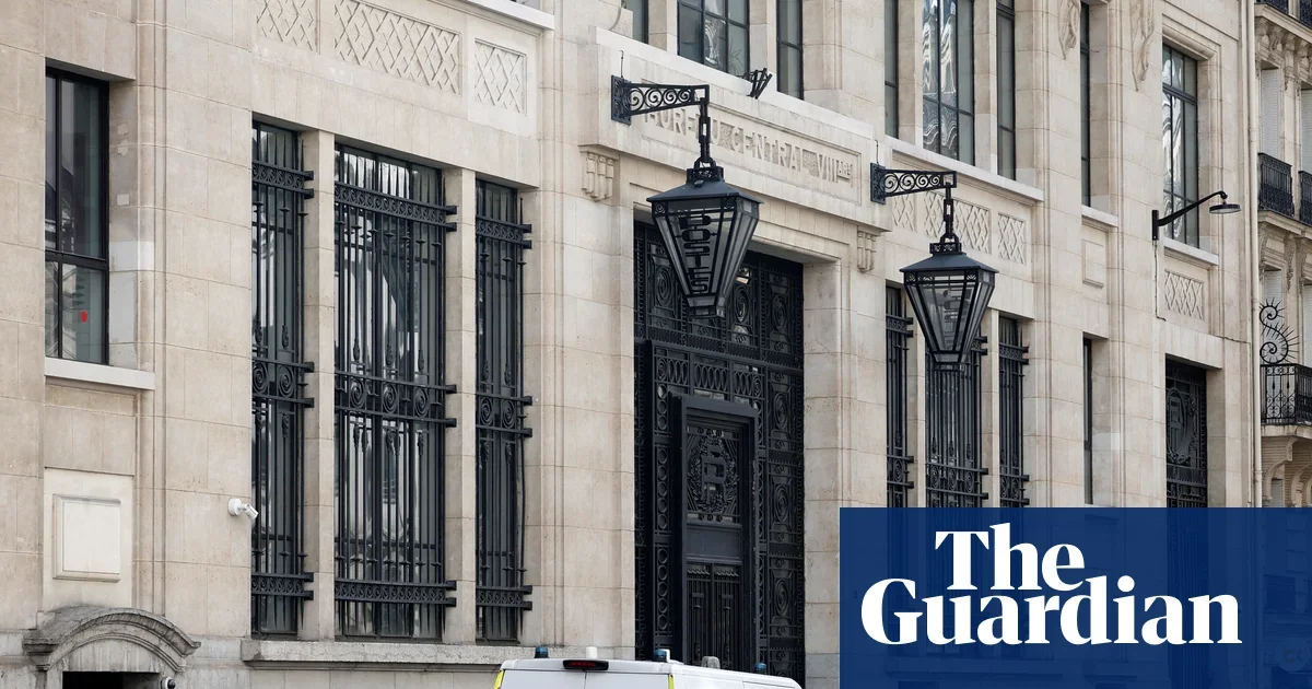 Paris police foil bomb plot outside Bank of America building near Champs-Élysées