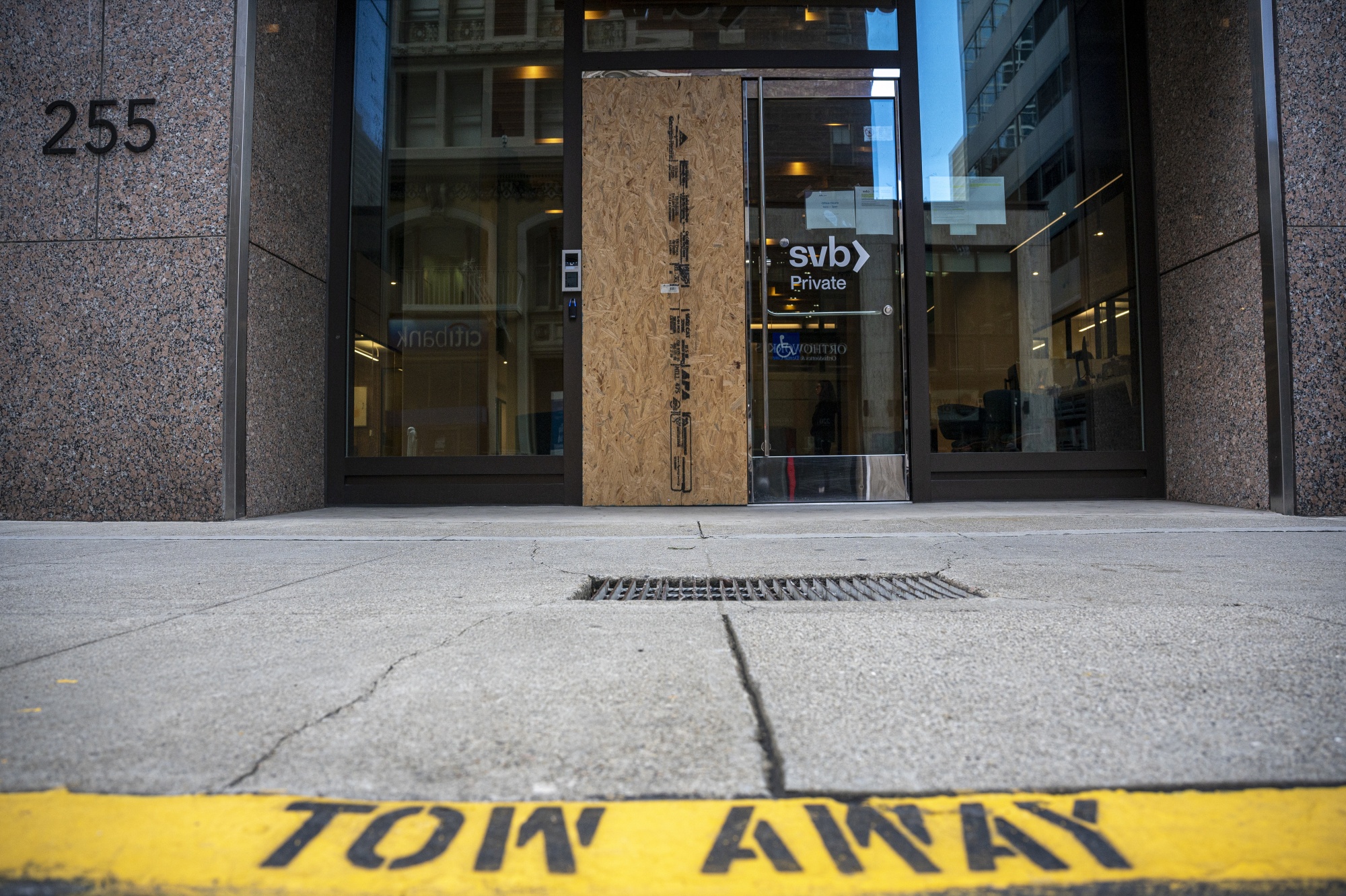 Featured image for Impending Credit Crunch Threatens Small-Town America with Bankruptcies and Defaults