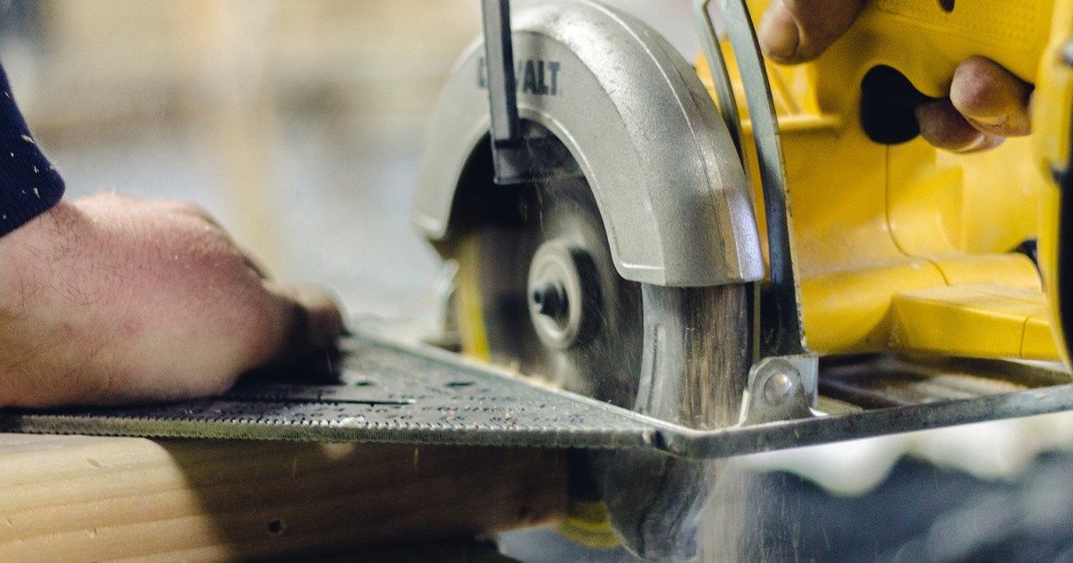 Featured image for "Unmissable Cyber Monday Deals: DeWalt, Milwaukee, and More Tool Discounts!"