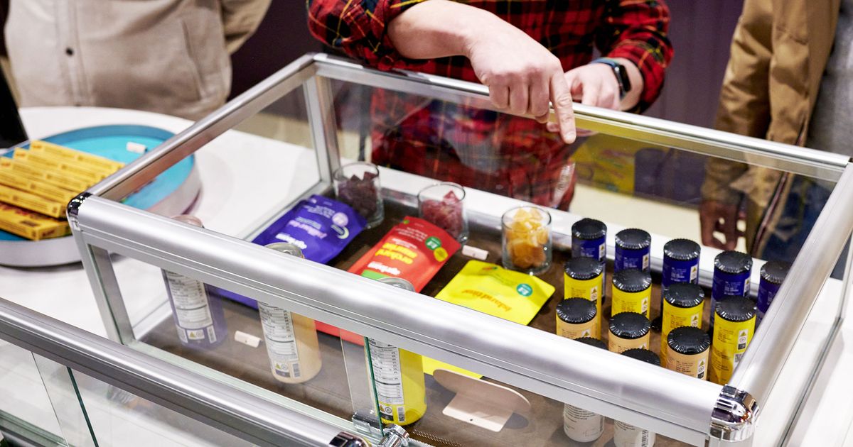 Featured image for New York City's Legal Weed Shops: Sales Soar as Licensing Deadline Extended