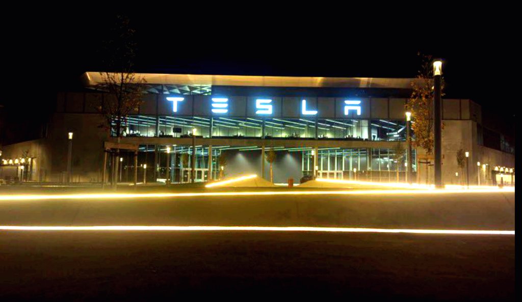 Featured image for "Tesla Giga Berlin-Brandenburg Surprises with Early Power Restoration"
