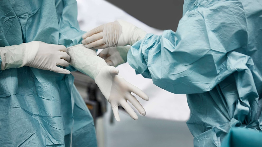 COVID-19 Surge: Florida Leads in Moderate Hospitalization Rates, B.C. Sees Spike Ahead of Fall Season