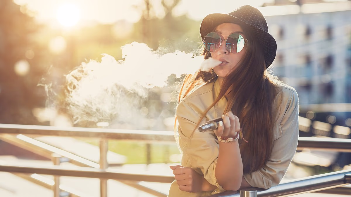 Featured image for Disposable E-Cigarettes Pose Higher Toxic Metal Risks Than Traditional Cigarettes