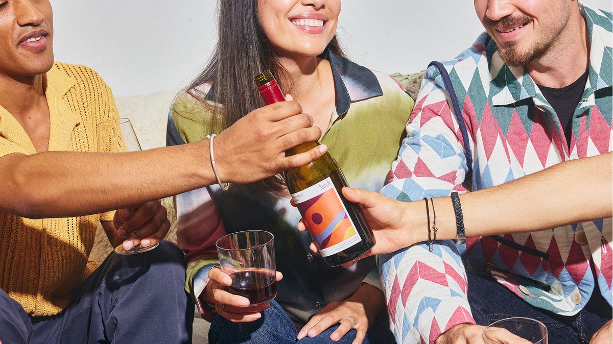 The Benefits of Sober October: Mocktails, Health Effects, and Support