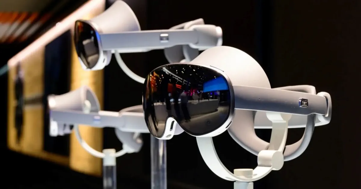 Featured image for Samsung to Unveil Android XR Headset and Vision Pro Rival