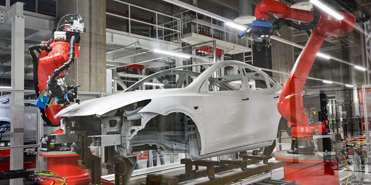 Featured image for "UAW Strike and Electric Vehicles: A Calculated Standoff"