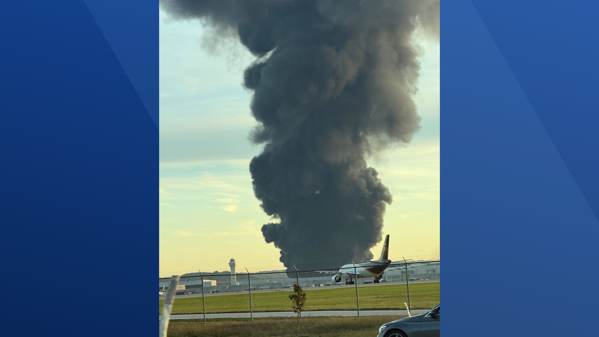 Featured image for Kentucky UPS Plane Crash Kills at Least Nine, Emergency Declared