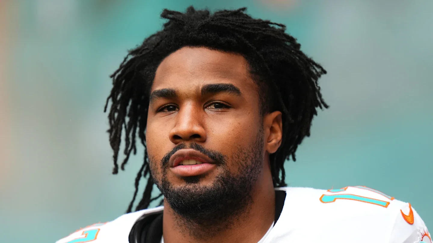 Waddle Poised to Shine as Dolphins Pivot to Malik Willis