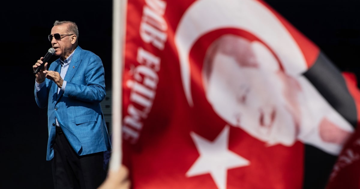 Turkish presidential candidate's withdrawal boosts Erdogan's rival.