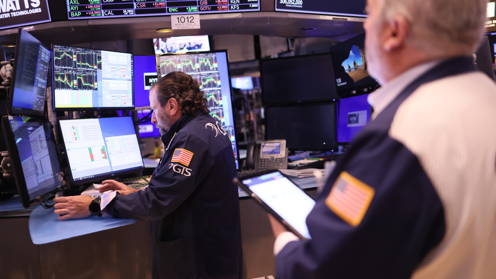 Featured image for Moody's Warning on US Debt Burden Proves Inconsequential