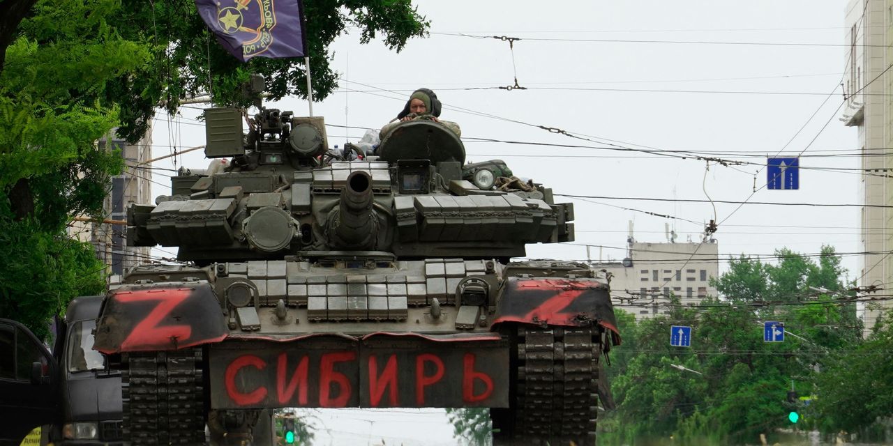 Russia's Rebellion Sparks Market Volatility and Safe Haven Rush