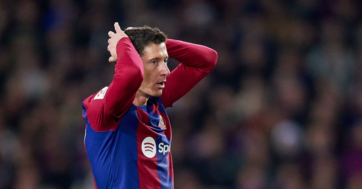 Featured image for Xavi's Half-Time Rage: Barcelona's Unacceptable Performance