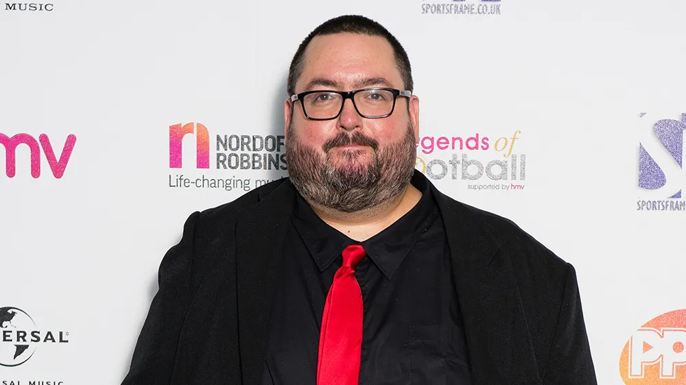 Featured image for "The Office' Actor Ewen MacIntosh Dies at 50"