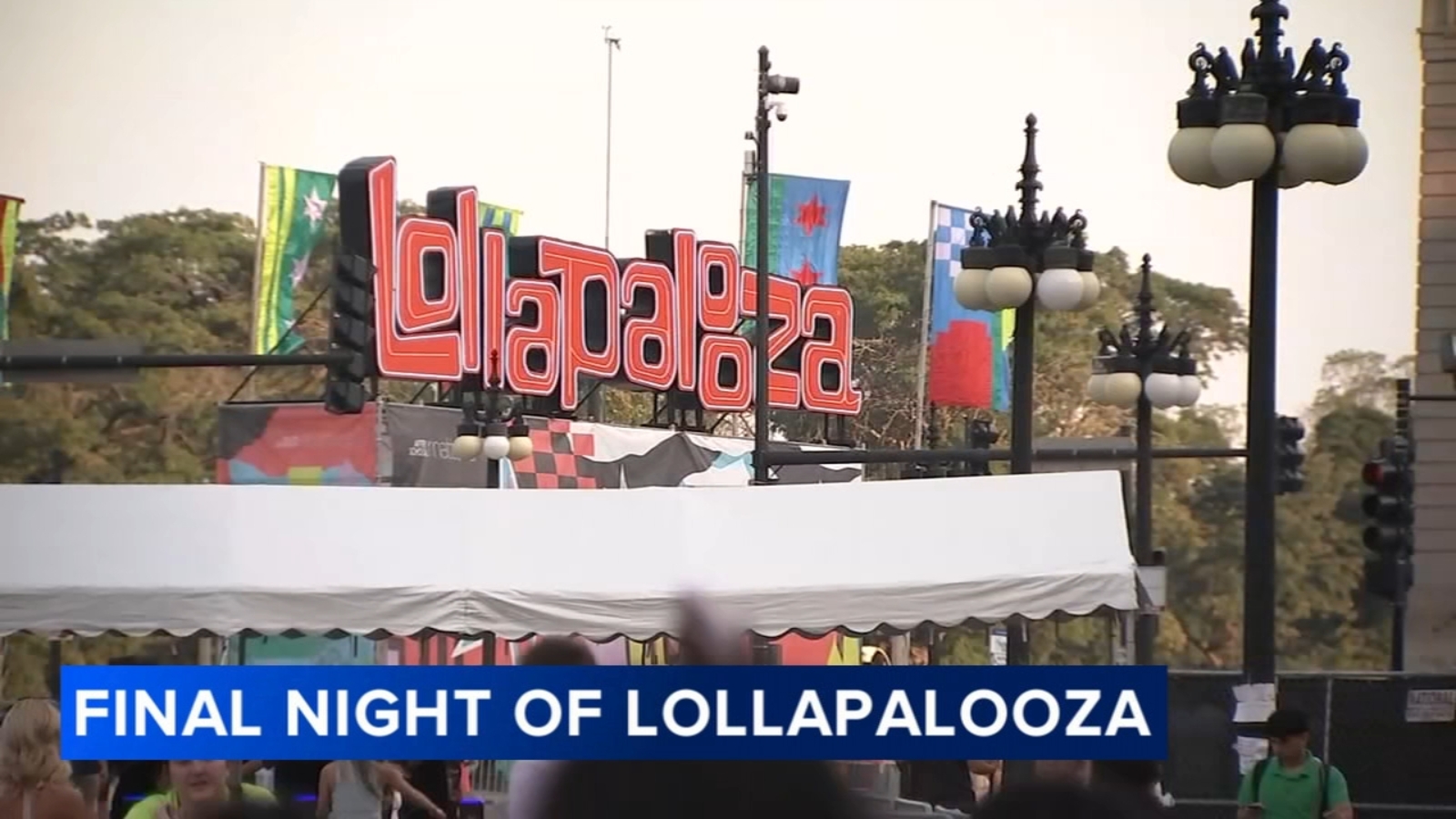 Featured image for Lollapalooza 2025: Sabrina Carpenter and Olivia Rodrigo Shine with Surprises and Record-Breaking Moments