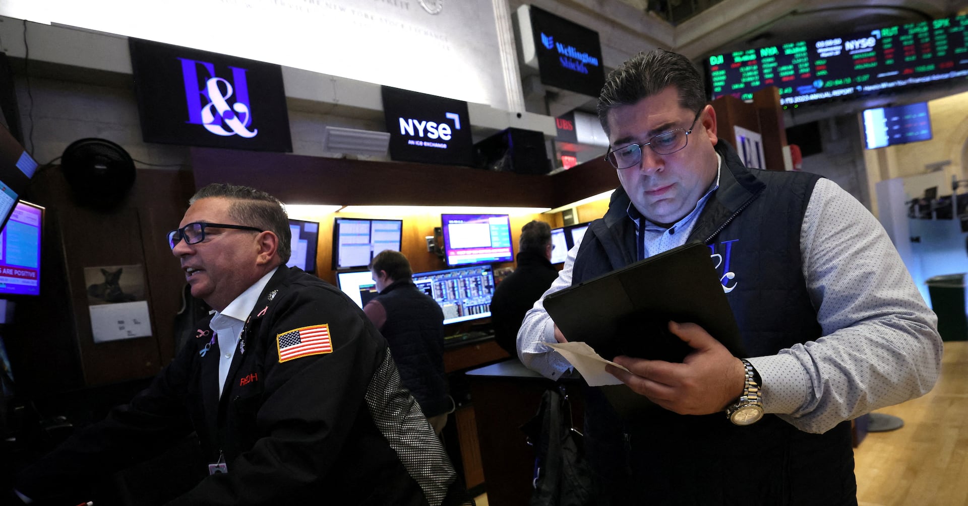 "Market Rally Sustained by Investors' Focus on Fed Rate Cut and Earnings"
