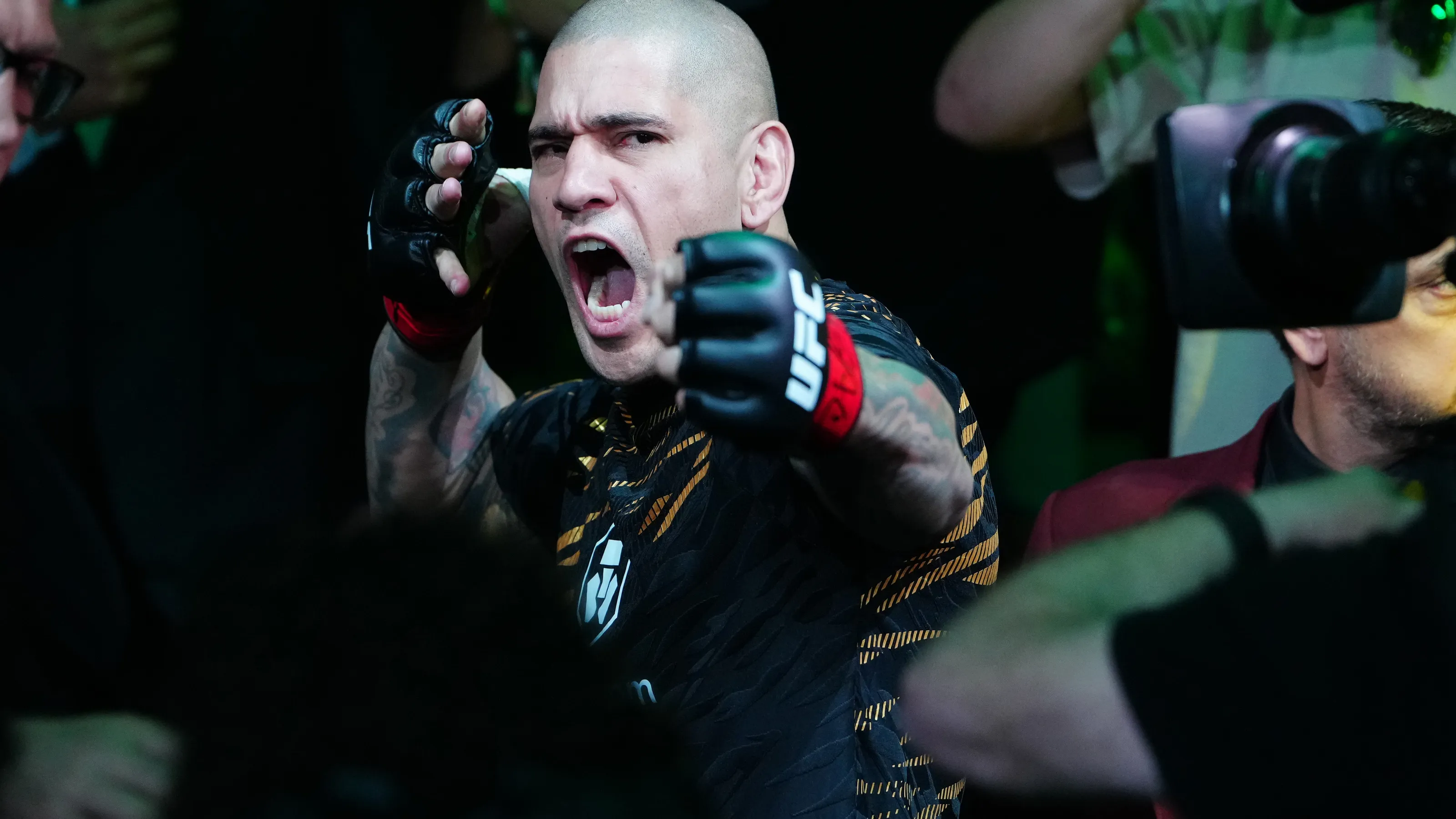 Featured image for Alex Pereira's Intense UFC 320 Comeback Sparks Title Contention