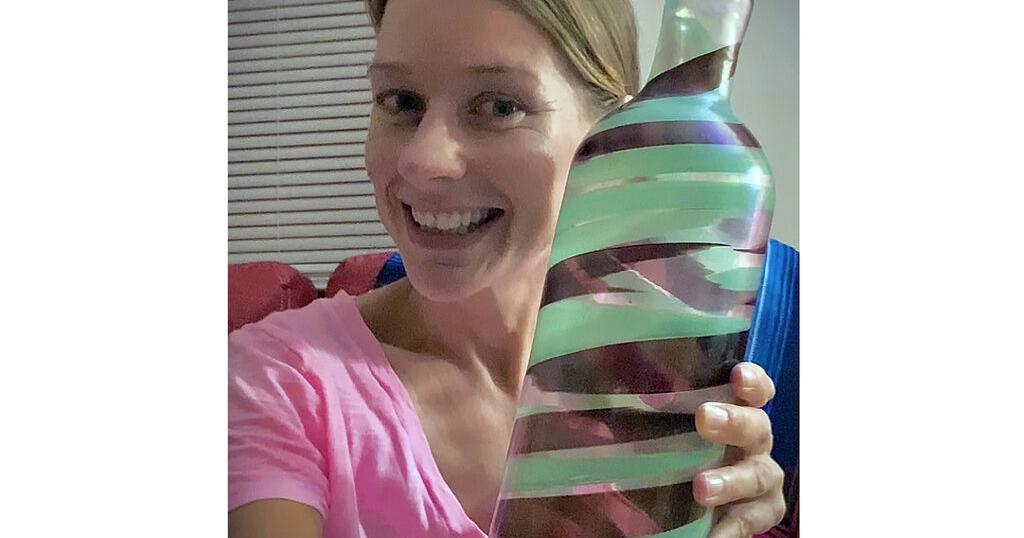 Featured image for $3.99 Goodwill Vase Sells for Over $100,000 at Auction