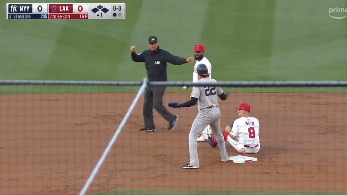 Yankees' Boone Ejected After Controversial Soto Interference Call