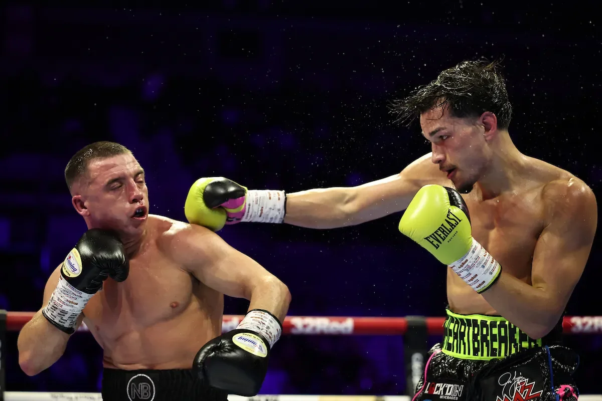 Figueroa storms to late KO, snatches WBA featherweight title in Liverpool