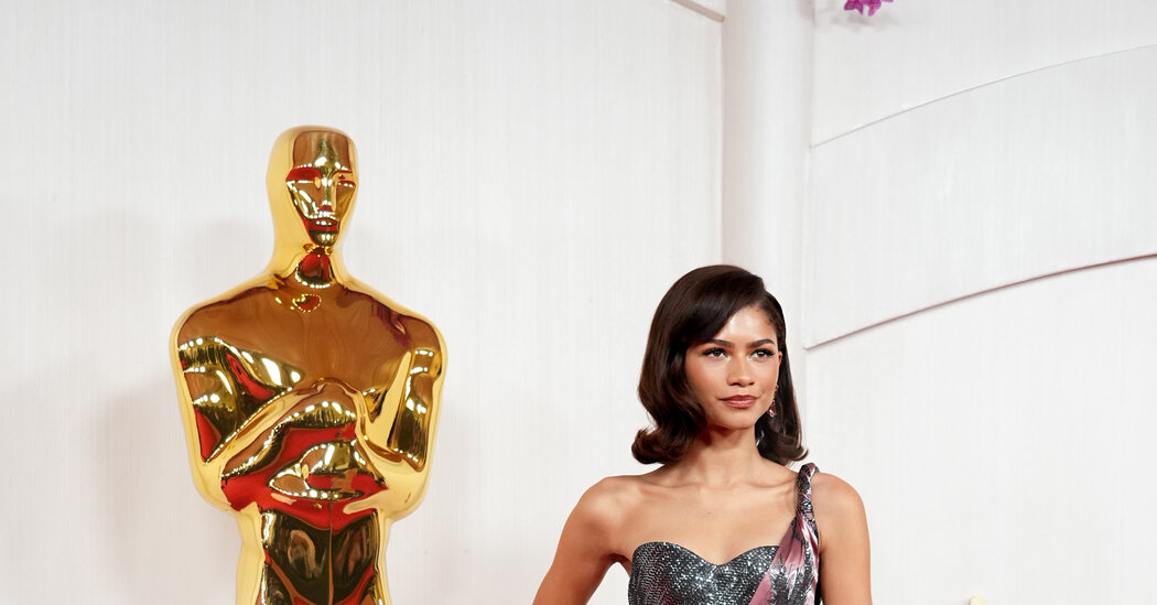 "Stunning Red Carpet Moments at the 2024 Oscars"