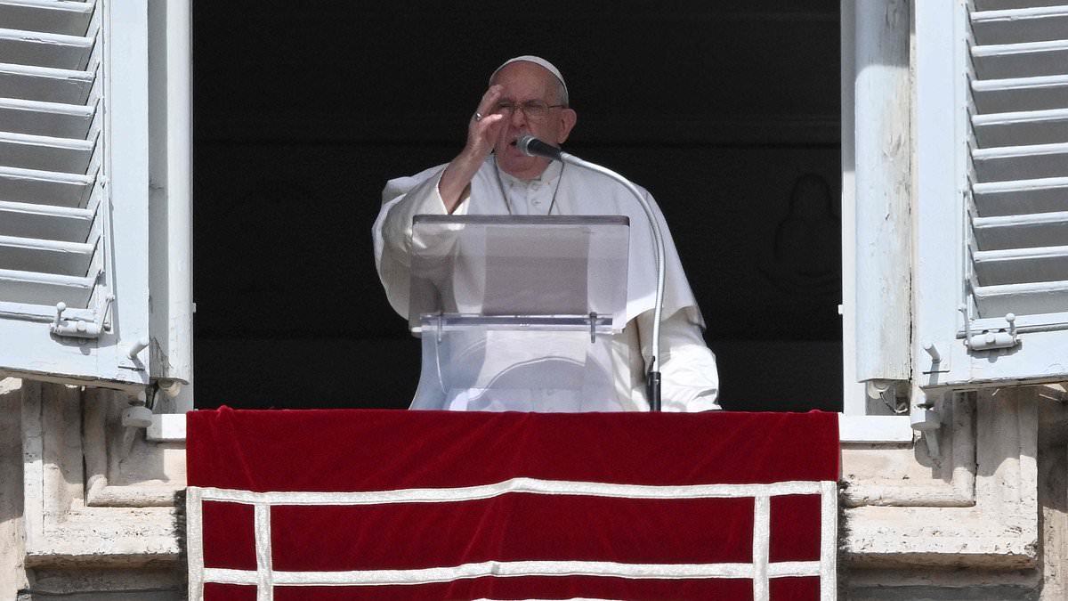 Pope Francis Urges Peace in Middle East, Calls for Prayer and Unity
