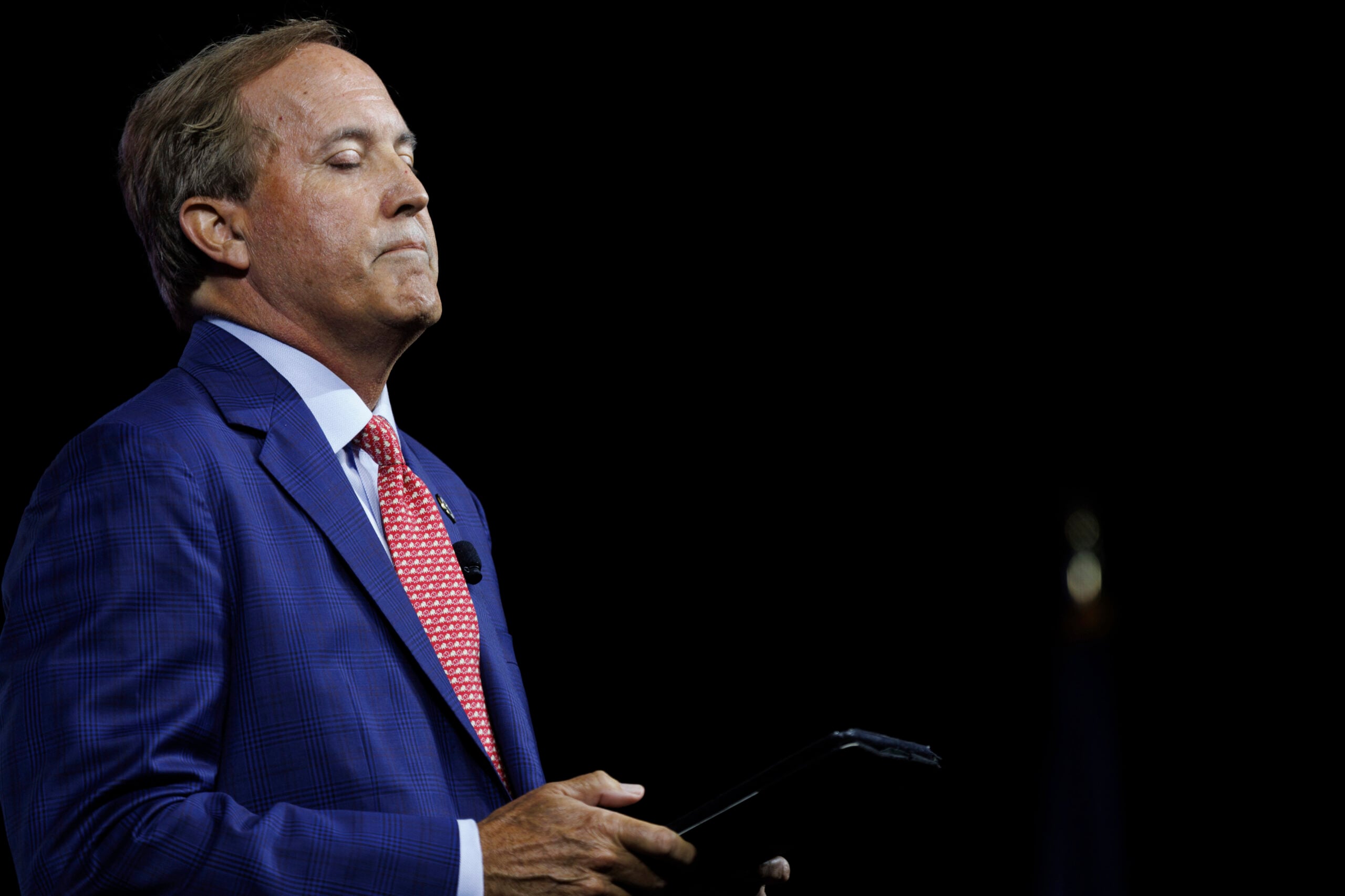 Featured image for Illinois Court Denies Texas Efforts to Arrest Democratic Lawmakers