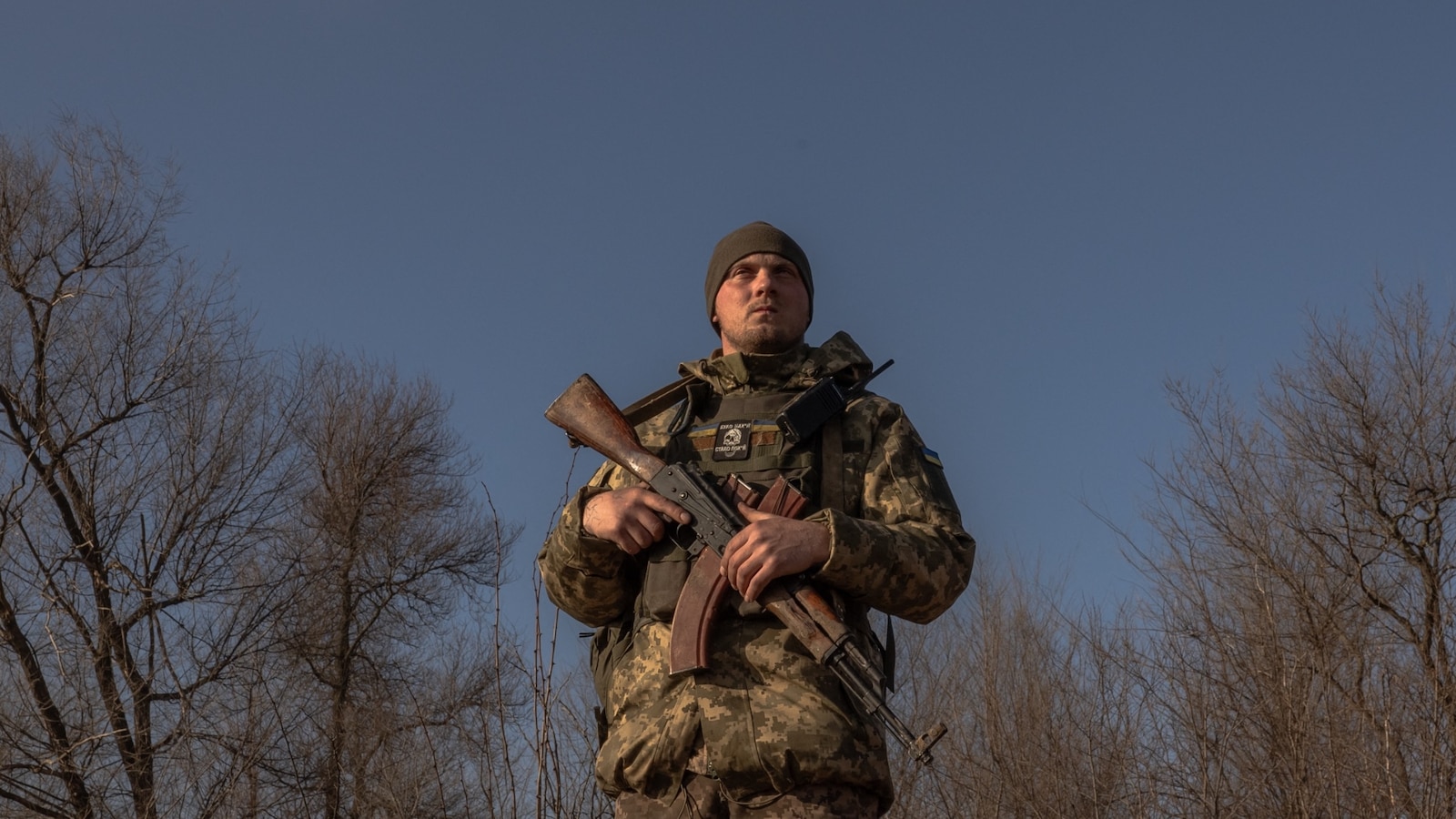 "Russian Forces Gain Ground in Ukraine as Conflict Enters Third Year"