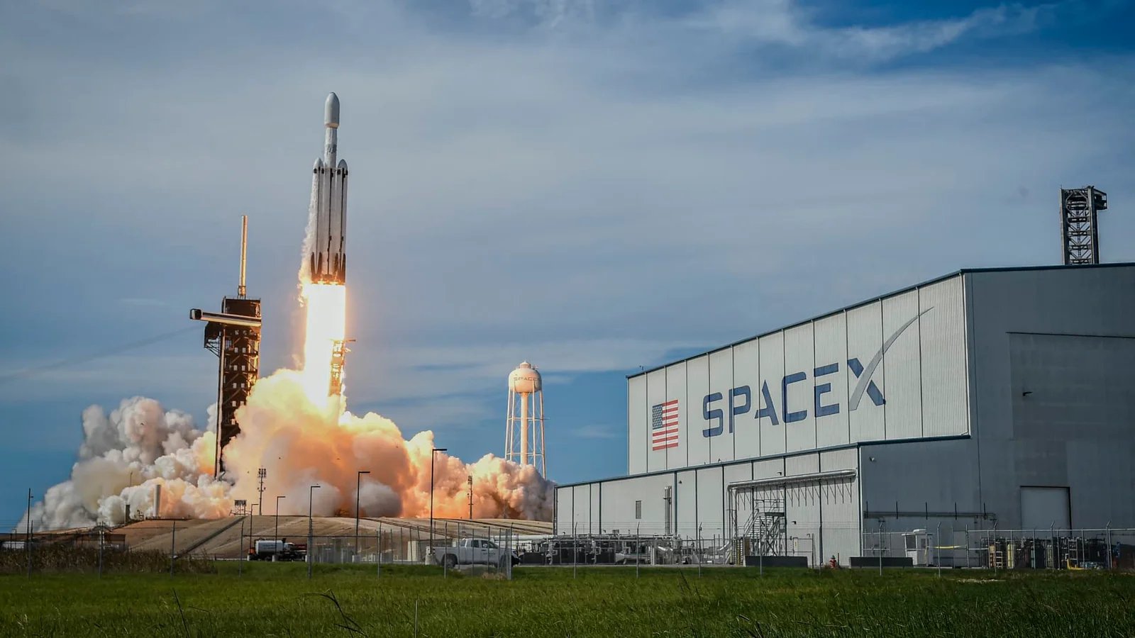 Musk Unites SpaceX and xAI in Push for a $1.25 Trillion IPO