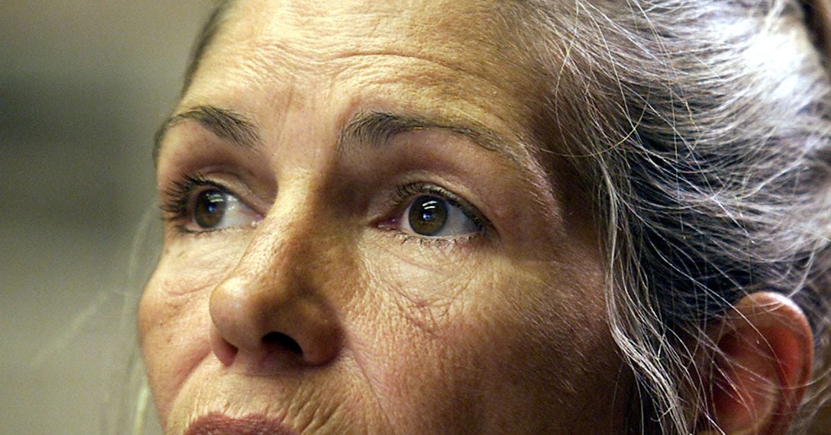 California Governor Ends Opposition to Parole for Manson Follower Leslie Van Houten