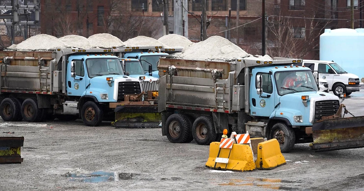 Chicago not using salt trucks to block ICE, despite viral claims