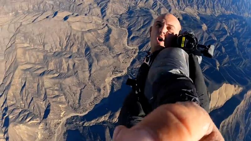 YouTuber to plead guilty for crashing plane for online views.
