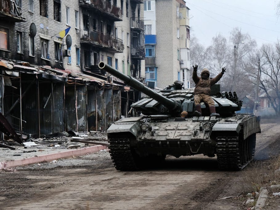 Kyiv's Troubles Extend Beyond the Battlefield: Ukraine's Worsening Woes