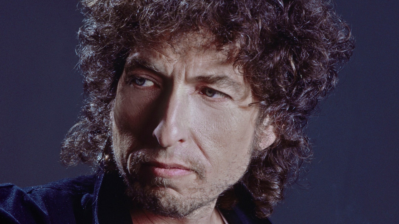"Bob Dylan Center and Universal Publishing Launch Annual Songwriter Fellowship"