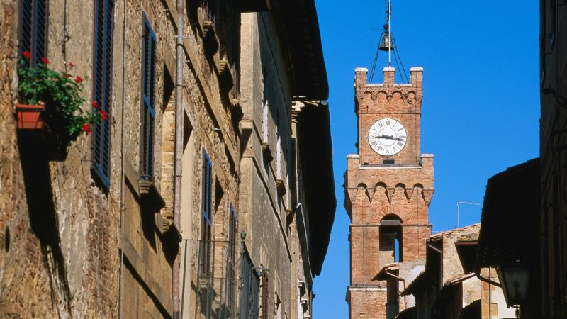 Featured image for Tourists' demand for silence silences historic Italian bell, locals lose sleep