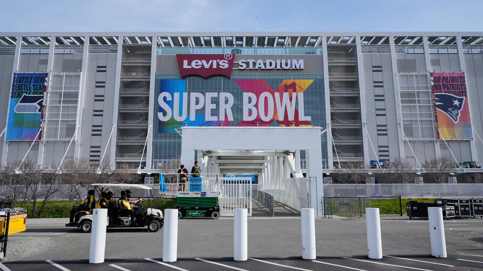 Quake Shakes Santa Clara as Super Bowl 60 Prep Hits Levi's Stadium