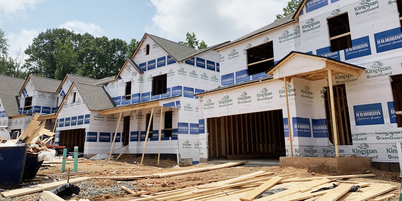 Featured image for Finding the Perfect Mortgage: Tips for Low Rates and Smart Homebuying