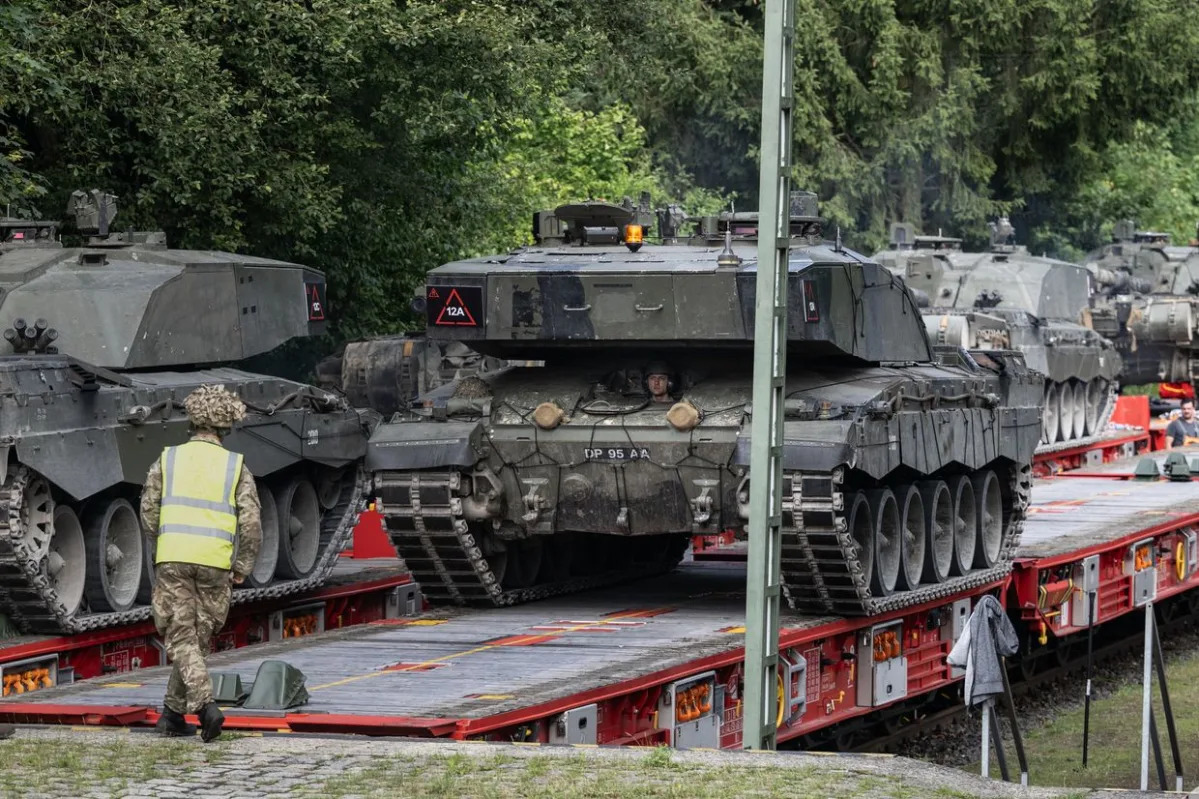 "Stockpiles Depleted: UK and Western Allies Struggle to Provide Military Aid to Ukraine"