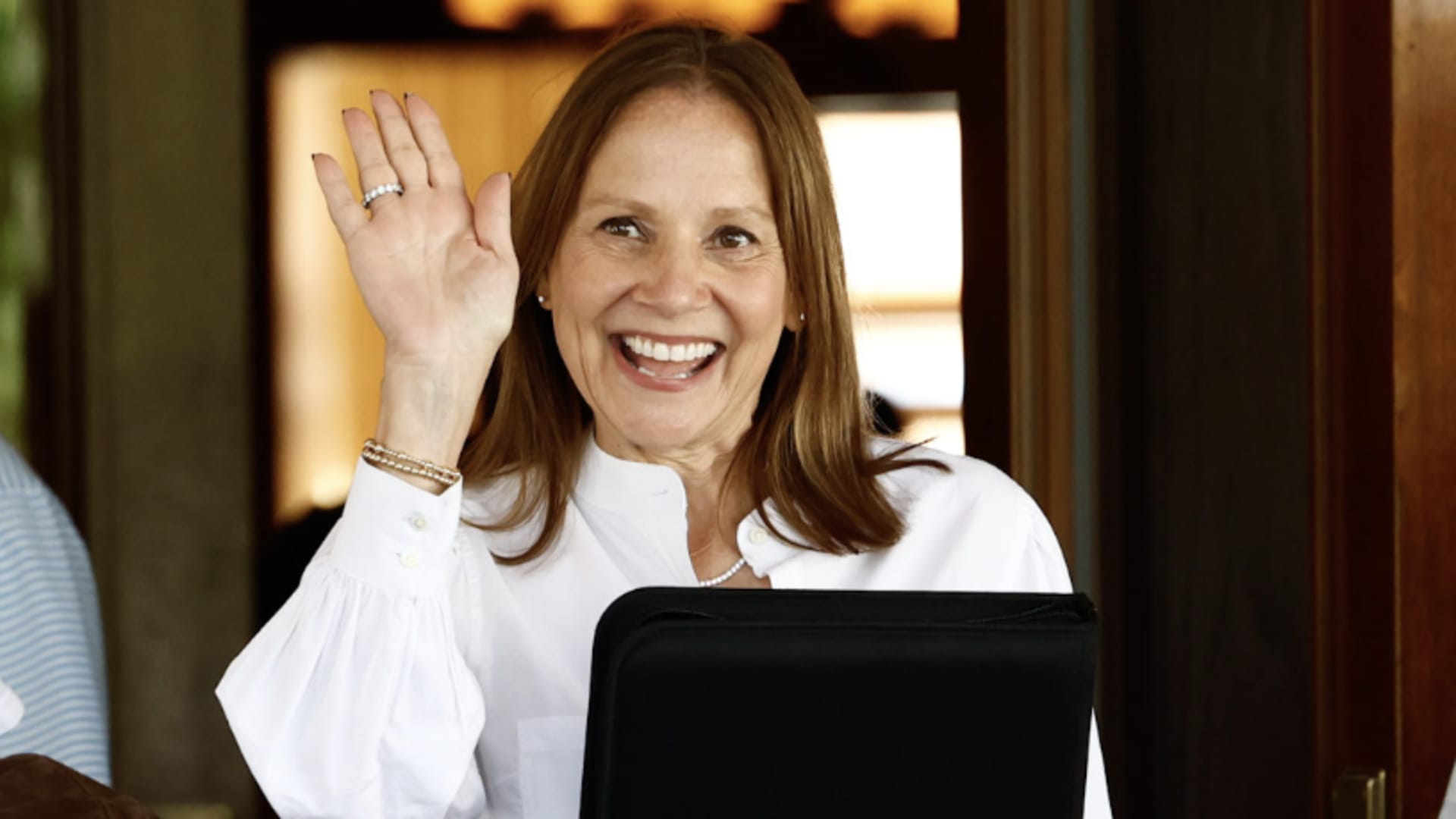 Featured image for GM's 2025 Stock Surge Outpaces Rivals Amid Strong Performance and Market Shifts