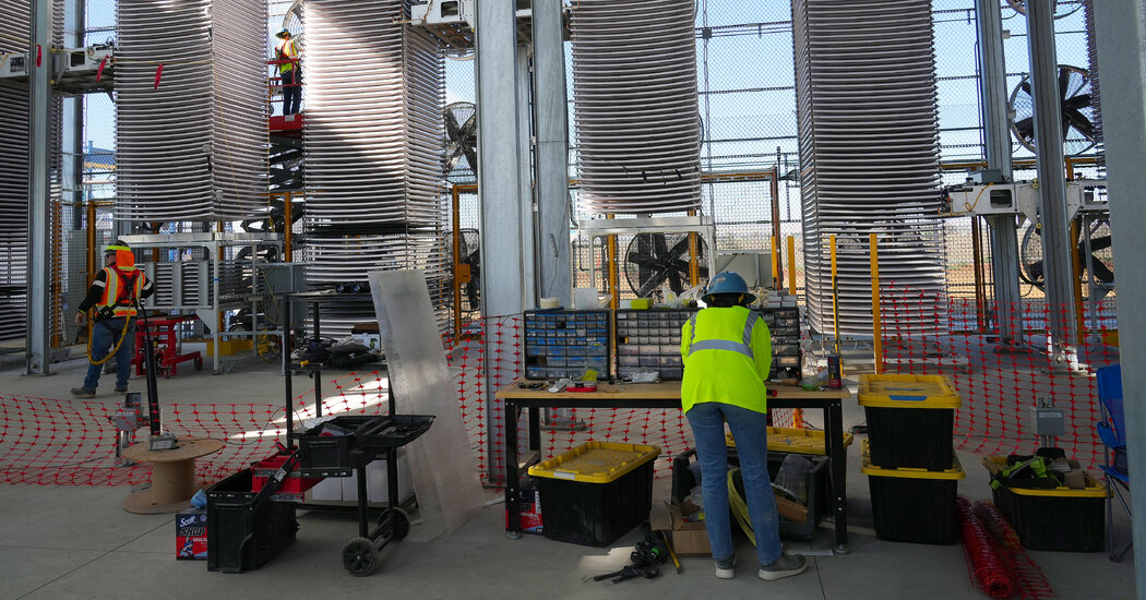 Featured image for Advancements and Challenges in Carbon Capture Technology