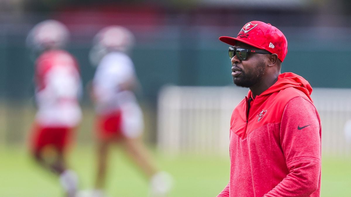 "Raiders Seek Thad Lewis for Offensive Coordinator Role"