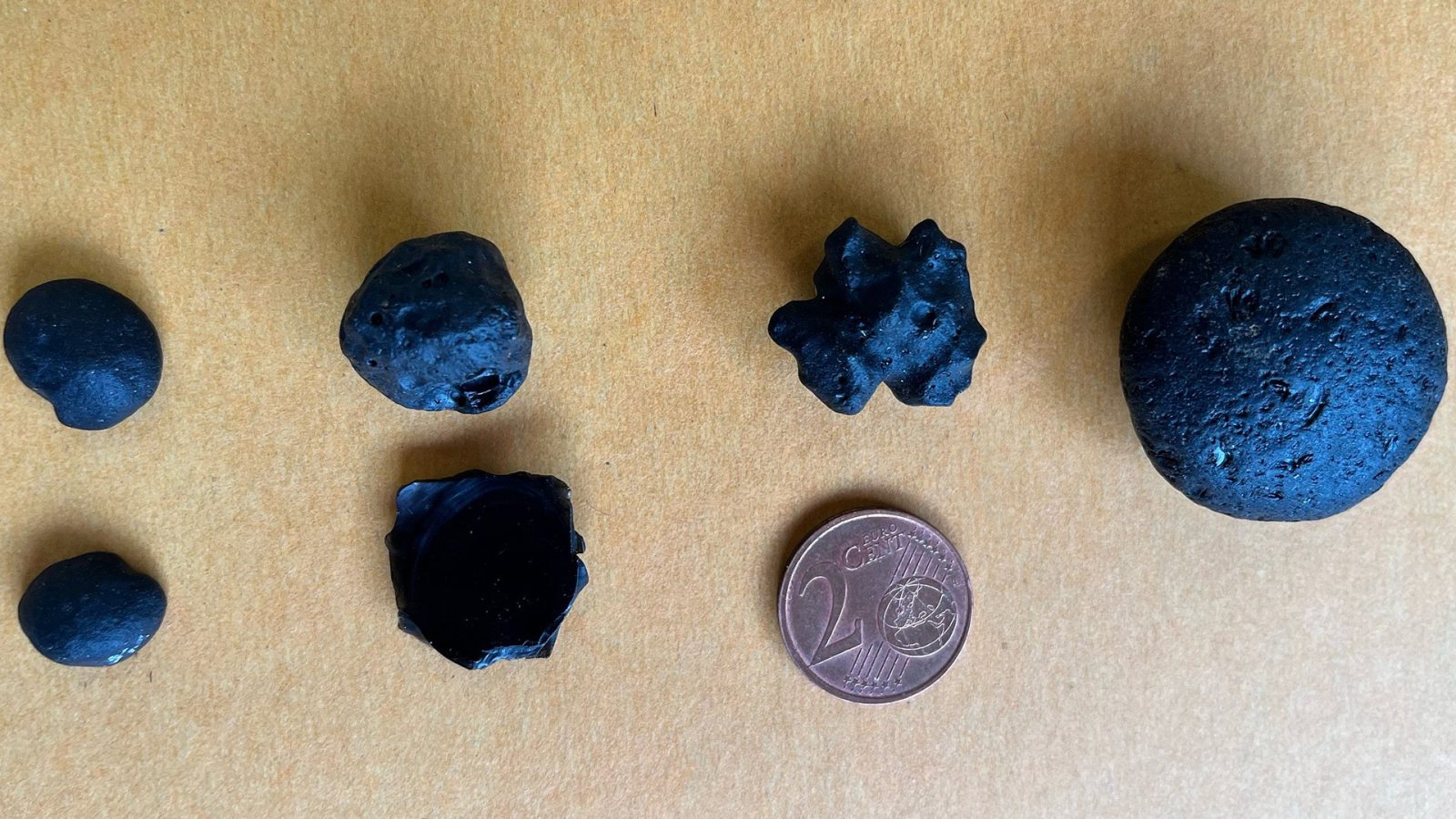 Featured image for Scientists Investigate Mysterious Australian Cosmic Glass Linked to Ancient Asteroid Impact