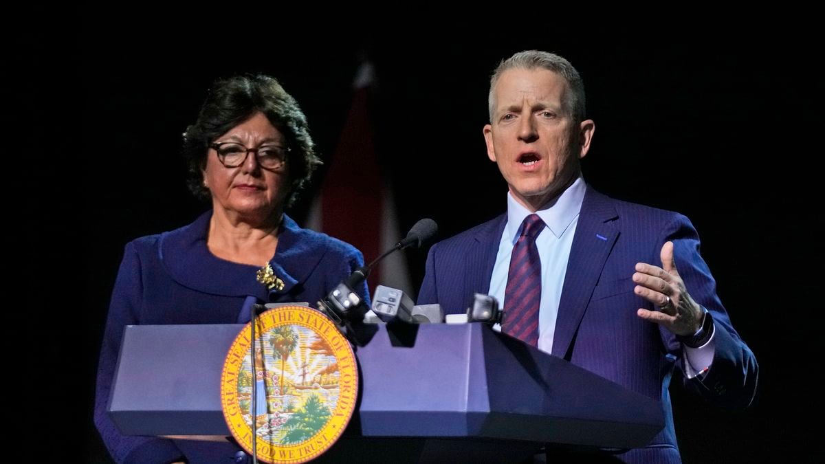 "Florida Legislature Approves Ban on Social Media for Minors Under 16"