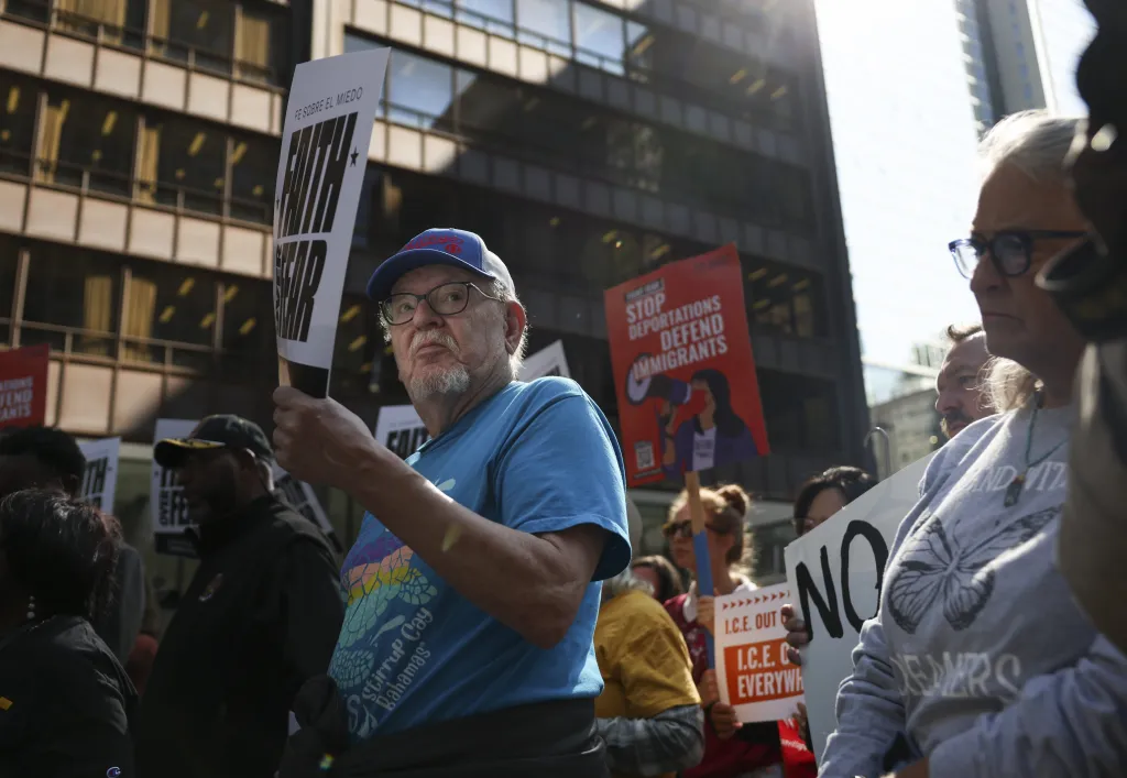 Trump Administration Intensifies Immigration Enforcement in Illinois