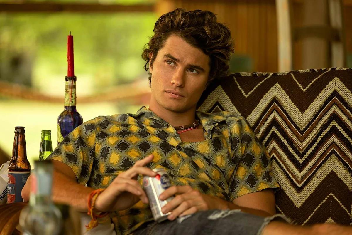 Featured image for Chase Stokes and Cast Prepare for 'Outer Banks' Finale and End of the Series