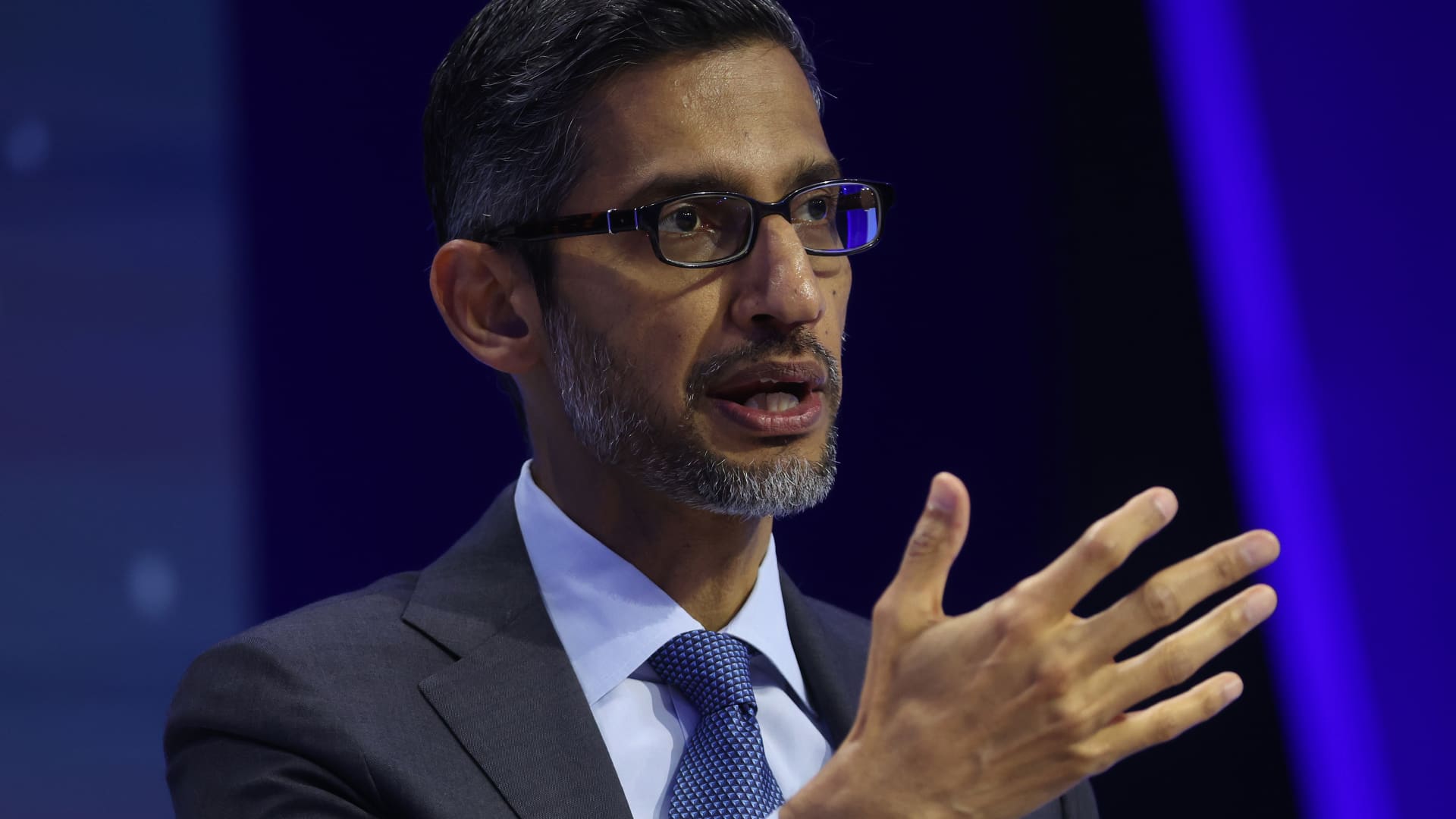 "Google CEO Condemns Gemini AI Controversy as 'Unacceptable'"